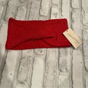 Universal Studios Red Head Warmer